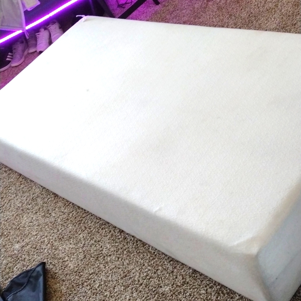 Full size mattress with mattress cover